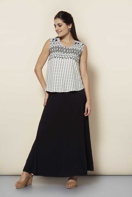 109 F Black Solid Casual Skirt 109 F Black Solid Casual Skirt