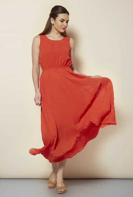 109 F Orange Solid Casual Dress 109 F Orange Solid Casual Dress