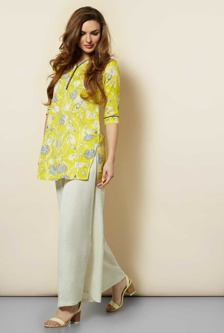 109 F Yellow Floral Kurti 109 F Yellow Floral Kurti
