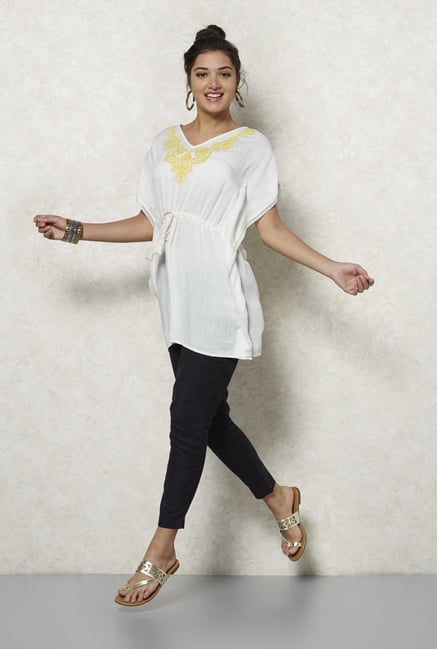 Fusion Beats White Kora Tunic Fusion Beats White Kora Tunic