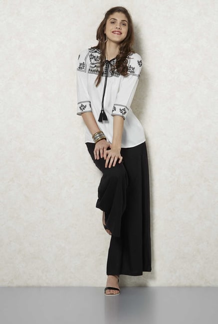 Fusion Beats Cream Embroidered Top Fusion Beats Cream Embroidered Top