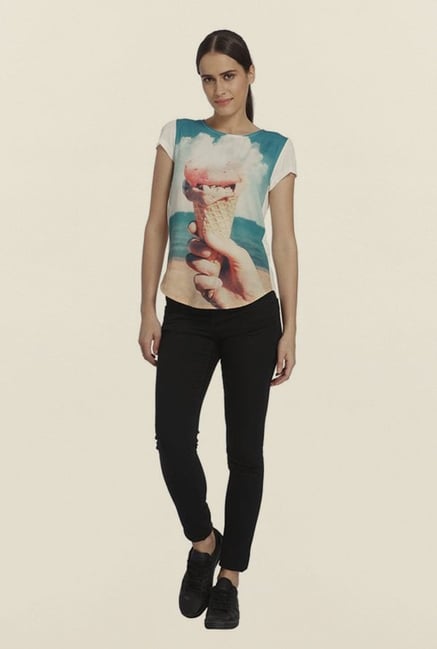 Vero Moda Snow White Graphic Top Vero Moda Snow White Graphic Top