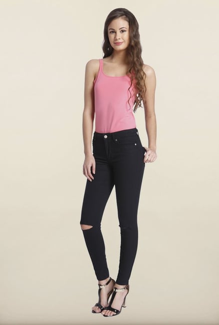 Only Black Skinny Fit Jeans with a Knee Cut Only Black Skinny Fit Jeans with a Knee Cut