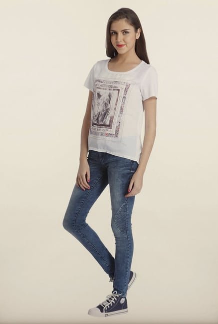 Only White Digital Print T-Shirt Only White Digital Print T-Shirt