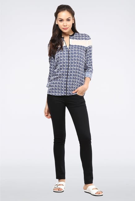 Femella Blue Printed Summer Jacket Femella Blue Printed Summer Jacket