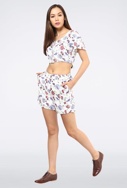 Femella White Crop Top With Front Zipper Femella White Crop Top With Front Zipper