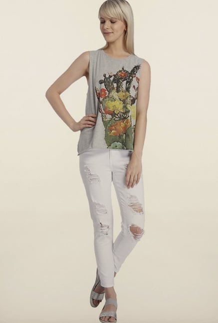 Vero Moda Light Grey Graphic Top Vero Moda Light Grey Graphic Top
