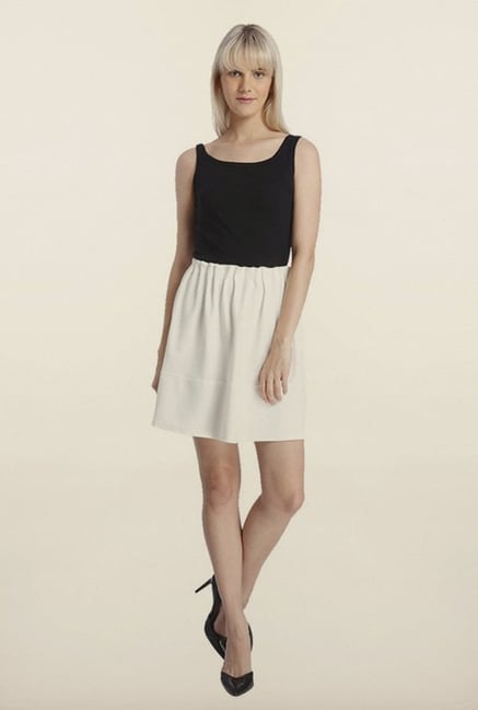 Vero Moda Snow White Solid Mini Skirt Vero Moda Snow White Solid Mini Skirt