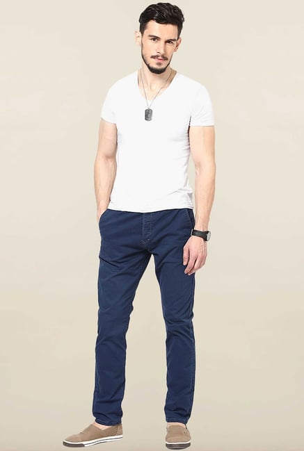Jack & Jones Blue Solid Chinos Jack & Jones Blue Solid Chinos