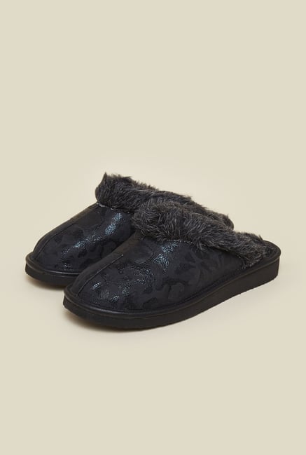 La Briza Black Flat Mules La Briza Black Flat Mules