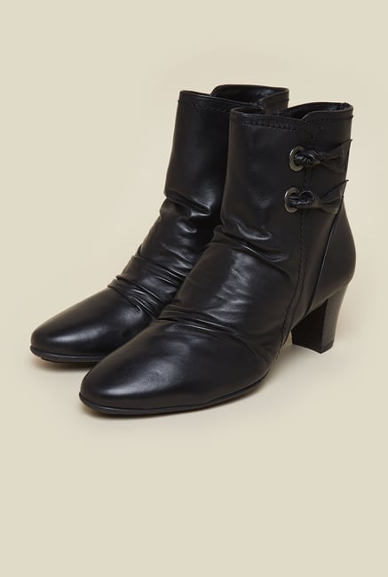 La Briza Black Ankle Strap Boots La Briza Black Ankle Strap Boots