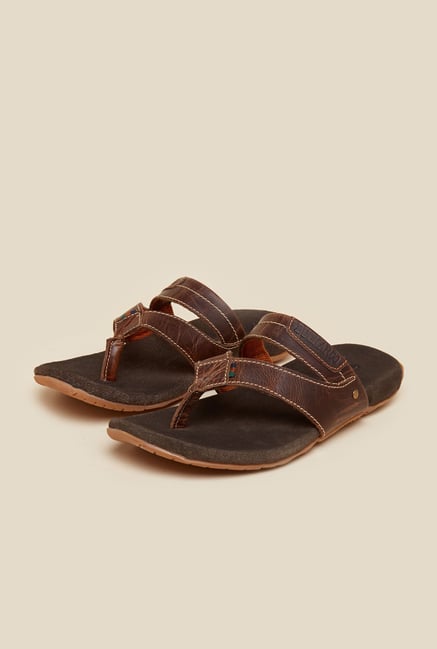 Buckaroo Greyson Brown Leather Thongs Buckaroo Greyson Brown Leather Thongs