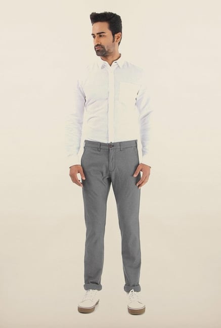 Shapes Grey Solid Slim Fit Chinos Shapes Grey Solid Slim Fit Chinos