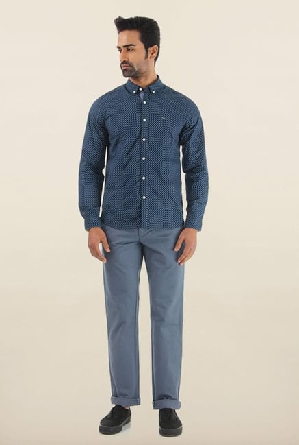 Shapes Blue Solid Slim Fit Cotton Chinos Shapes Blue Solid Slim Fit Cotton Chinos