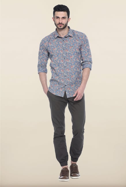 Basics Green Solid Straight Fit Chinos Basics Green Solid Straight Fit Chinos