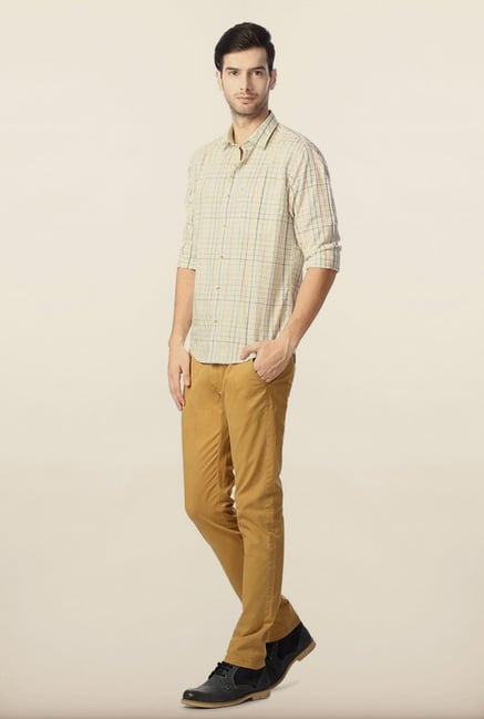 Peter England White Checks Slim Fit Casual Shirt Peter England White Checks Slim Fit Casual Shirt