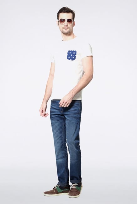 Allen Solly White Solid T-Shirt Allen Solly White Solid T-Shirt