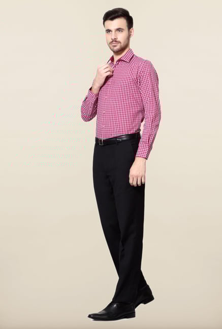 Peter England Pink & White Checks Slim Fit Shirt Peter England Pink & White Checks Slim Fit Shirt