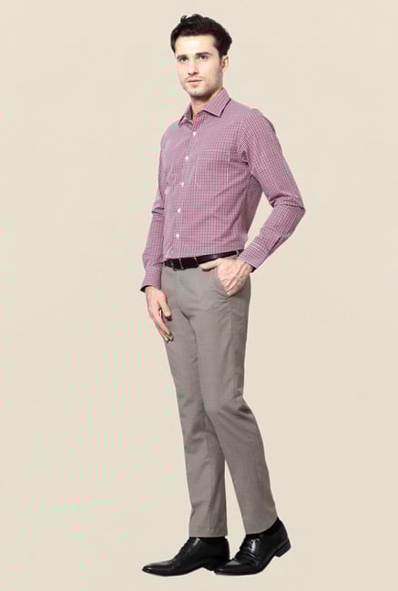 Peter England Red Slim Fit Cotton Formal Shirt Peter England Red Slim Fit Cotton Formal Shirt