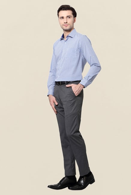Peter England Blue & White Checks Shirt Peter England Blue & White Checks Shirt
