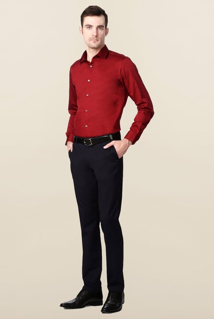 Peter England Red Solid Cotton Formal Shirt Peter England Red Solid Cotton Formal Shirt