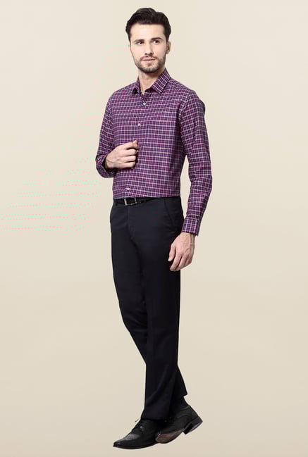 Peter England Pink & Navy Checks Formal Shirt Peter England Pink & Navy Checks Formal Shirt