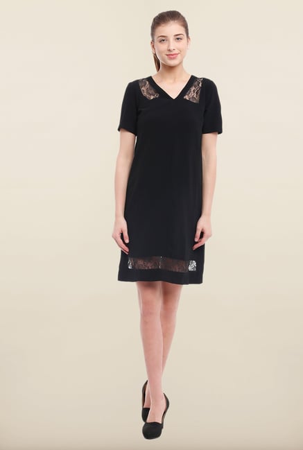 Avirate Black Solid Short Sleeves Shift Dress Avirate Black Solid Short Sleeves Shift Dress
