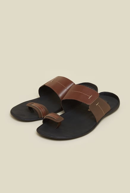 Metro Tan Toe Ring Slip-On Sandals Metro Tan Toe Ring Slip-On Sandals