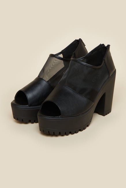 Metro Black Block Heel Peep Toe Shoes Metro Black Block Heel Peep Toe Shoes