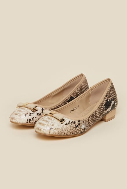 Metro Beige Textured Ballerina Shoes Metro Beige Textured Ballerina Shoes