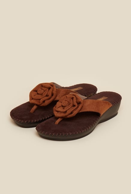 Metro Tan Rose Strap Wedges Metro Tan Rose Strap Wedges