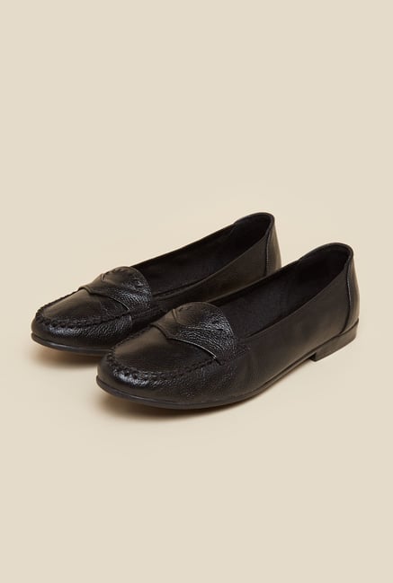 Metro Black Flat Slip-On Shoes Metro Black Flat Slip-On Shoes