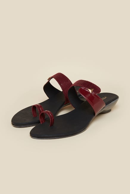Metro Maroon Toe Ring Flat Sandals Metro Maroon Toe Ring Flat Sandals