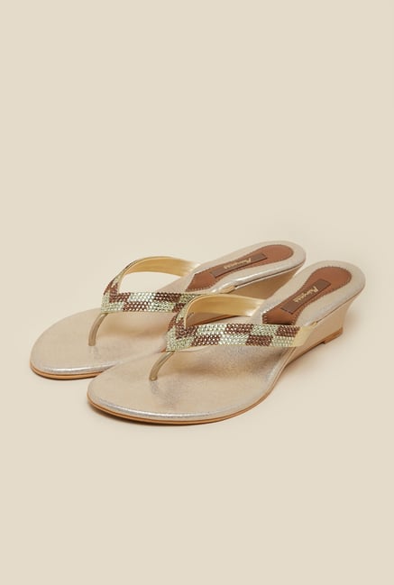 Metro Gold Rhinestone Embellished Sandals Metro Gold Rhinestone Embellished Sandals