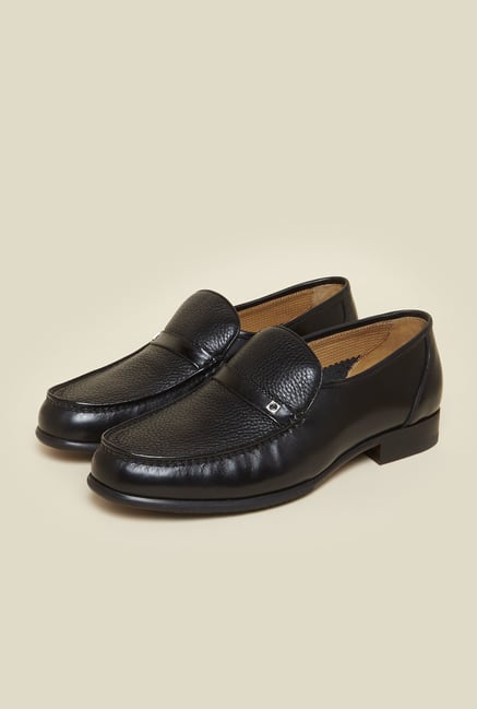 Da Vinchi by Metro Black Loafers Da Vinchi by Metro Black Loafers