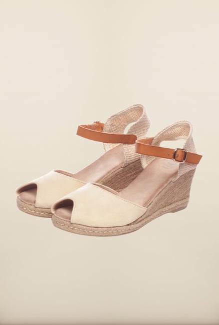Pavers England Beige Wedges Pavers England Beige Wedges
