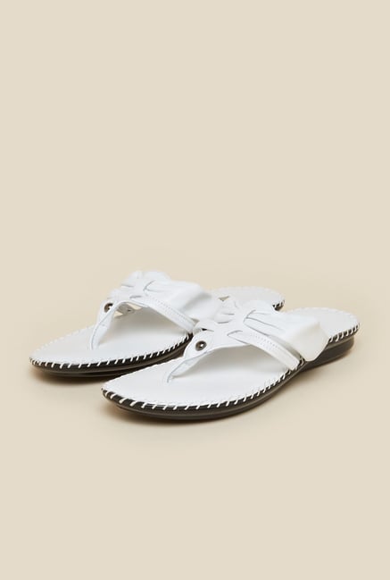 Metro White Leather Casual Sandals Metro White Leather Casual Sandals