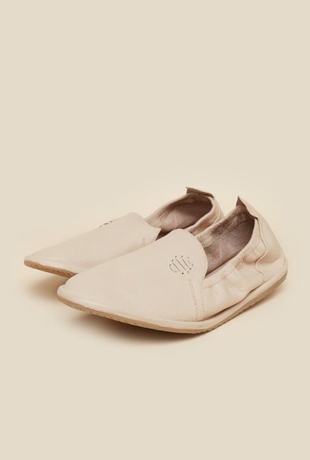 Metro Beige Leather Casual Shoes Metro Beige Leather Casual Shoes
