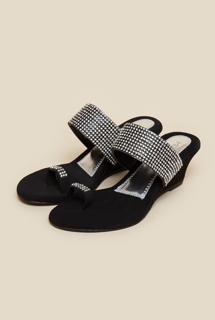 Metro Black Toe Ring Wedge Sandals Metro Black Toe Ring Wedge Sandals