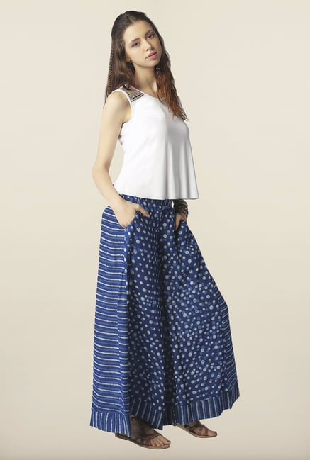 Global Desi White Solid Top Global Desi White Solid Top