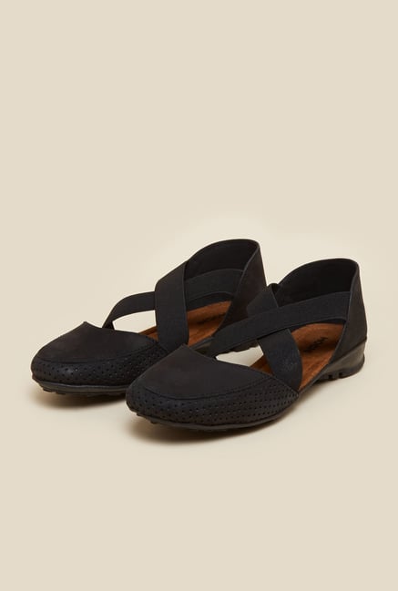 Mochi Black Cross Strap Sandals Mochi Black Cross Strap Sandals