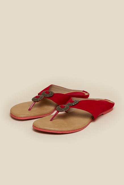 Mochi Scarlet Red Flat Thong Sandals Mochi Scarlet Red Flat Thong Sandals