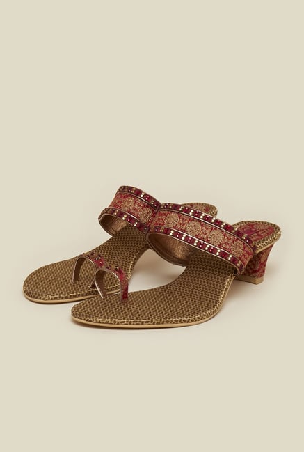 Mochi Maroon Toe Ring Sandals Mochi Maroon Toe Ring Sandals