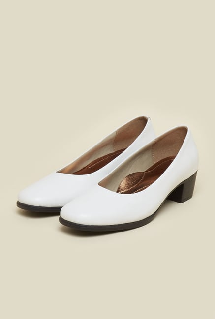 Mochi White Formal Pumps Mochi White Formal Pumps
