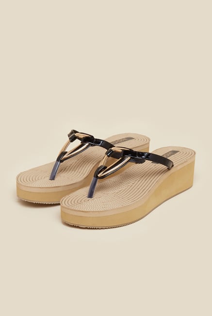 Mochi Black Wedge-heel Sandals Mochi Black Wedge-heel Sandals