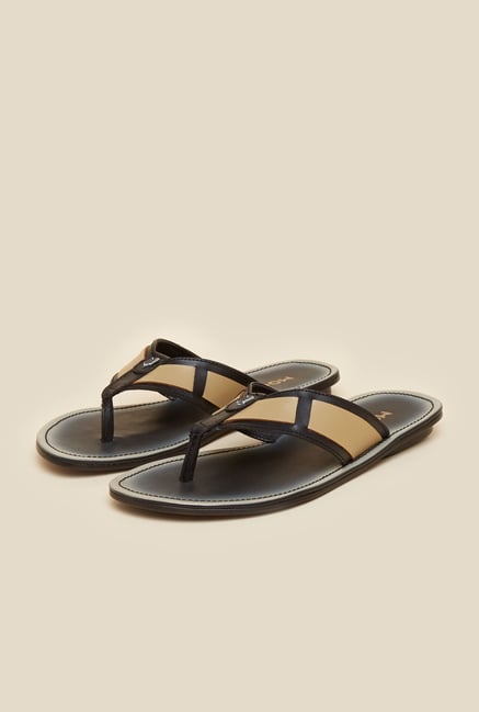 Mochi Black Thong Sandals Mochi Black Thong Sandals