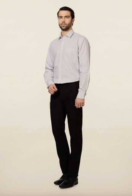Van Heusen Black Solid Chinos Van Heusen Black Solid Chinos