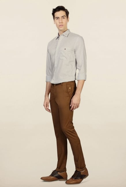 Van Heusen Brown Solid Regular Fit Chinos Van Heusen Brown Solid Regular Fit Chinos