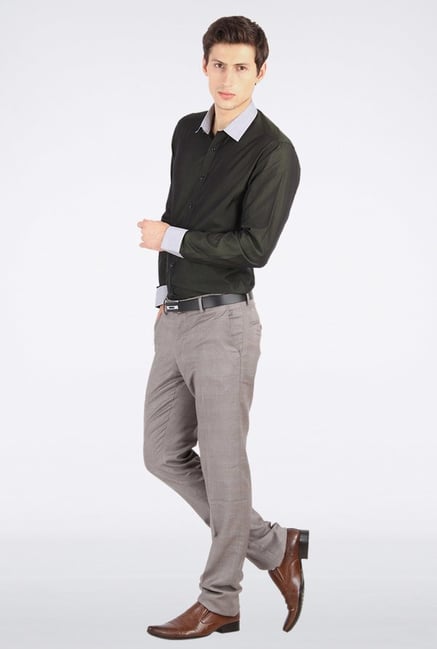 Van Heusen Olive Solid Casual Shirt Van Heusen Olive Solid Casual Shirt