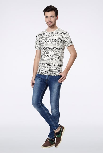 Van Heusen White Aztec Printed Crew T Shirt Van Heusen White Aztec Printed Crew T Shirt